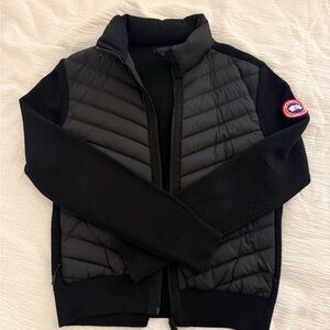 Canada Goose women’s zip up jacket (only worn once!)
